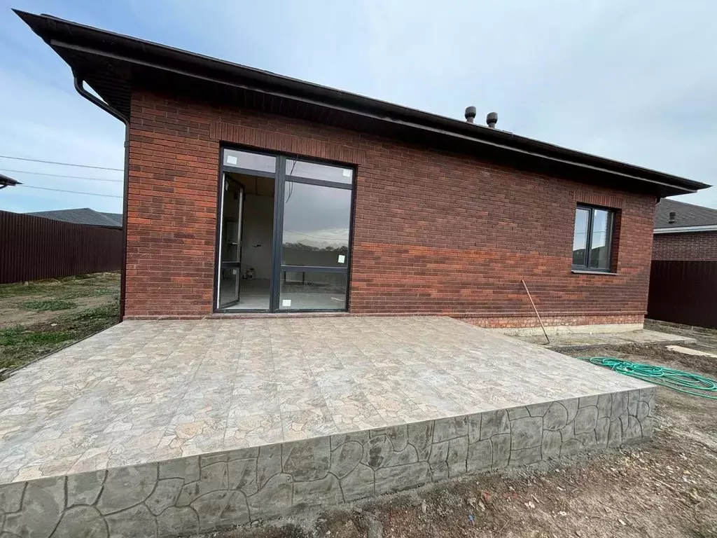 Дом в Ростовская область, Неклиновский район, с. Новобессергеневка ул. ... - Фото 2