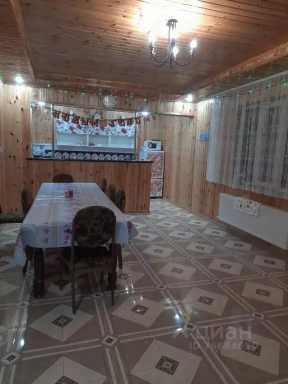 Дом в Северная Осетия, Беслан Правобережный район, ул. Сигова (280 м) - Фото 0
