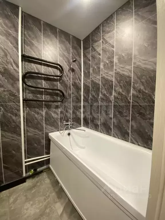 2-к кв. Вологодская область, Череповец ул. Краснодонцев, 72 (44.0 м) - Фото 1