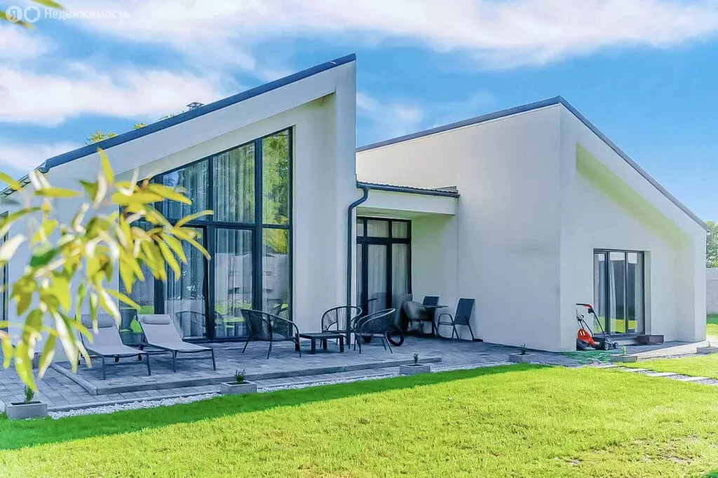 Дом в Калининградская область, Гурьевский муниципальный округ, посёлок ... - Фото 1