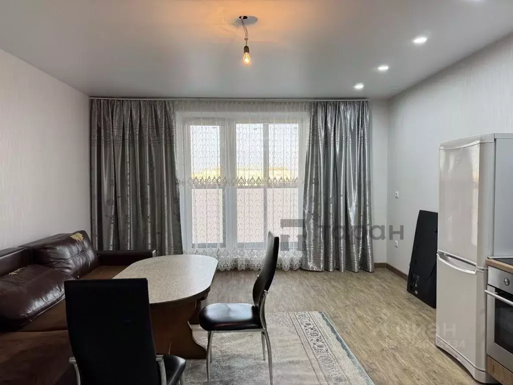 2-к кв. Челябинская область, Челябинск ул. Маршала Чуйкова, 25 (65.0 ... - Фото 1