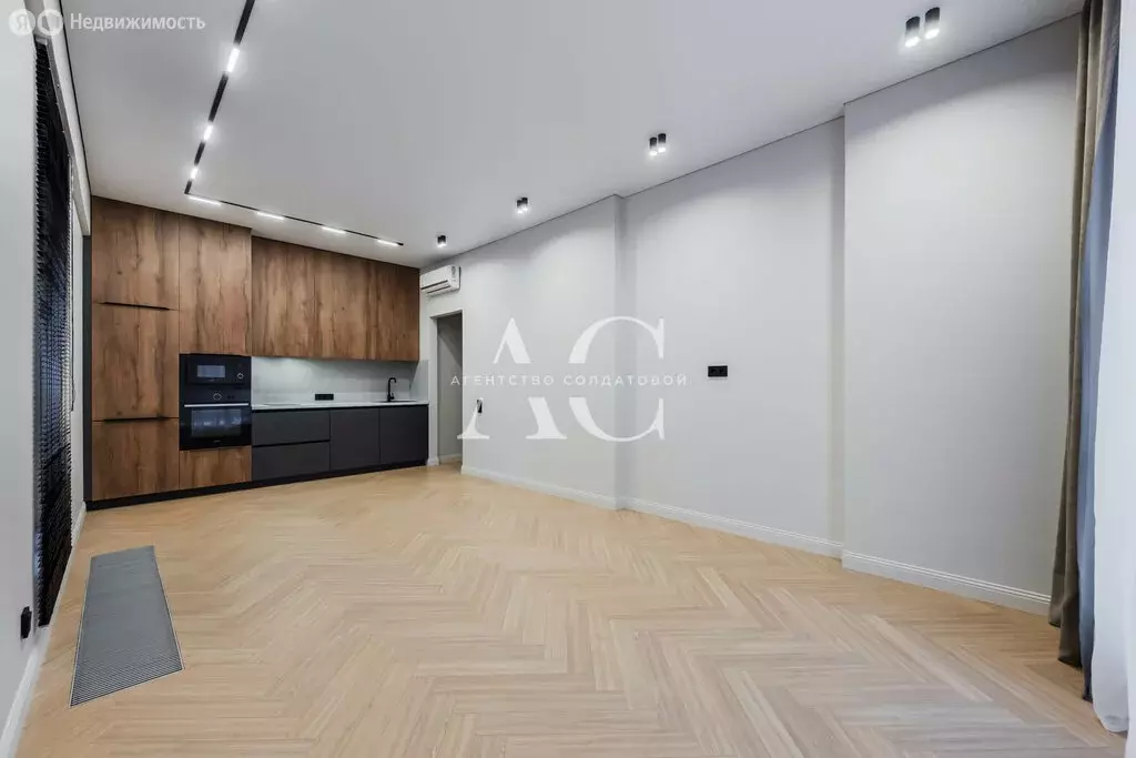 2-комнатная квартира: Екатеринбург, Машинная улица, 1В/3 (78.7 м) - Фото 1