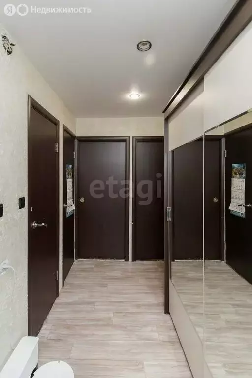 2-комнатная квартира: Тюмень, улица Монтажников, 18 (52.59 м) - Фото 1