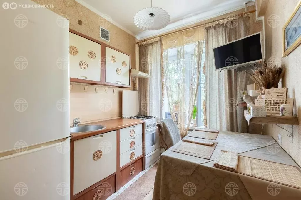 3-комнатная квартира: Москва, улица Кашёнкин Луг, 9 (53 м) - Фото 1