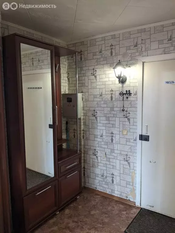 1-комнатная квартира: Екатеринбург, Ульяновская улица, 11 (33.1 м) - Фото 0