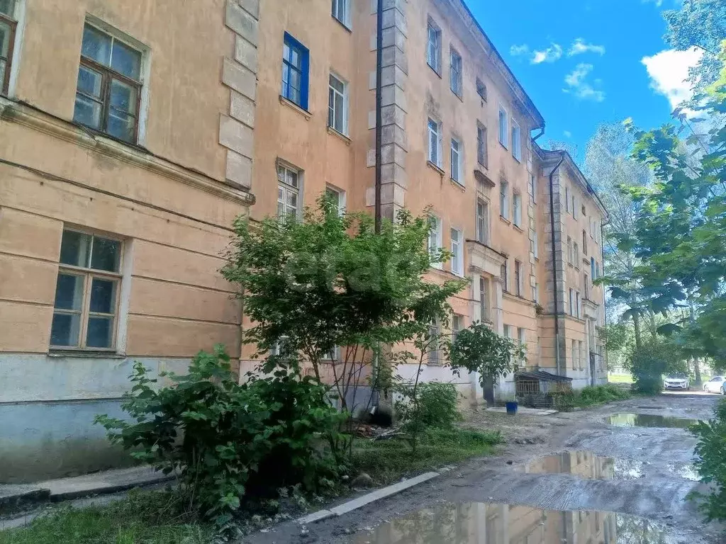 3-к кв. Псковская область, Остров ул. ДОС, 8 (99.1 м) - Фото 1