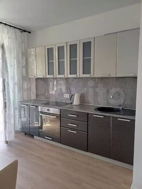 2-к. квартира, 55 м, 5/15 эт. - Фото 0