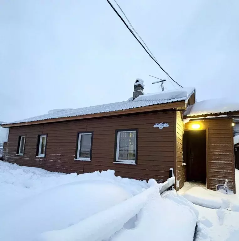 Дом в Мурманская область, Кольский район, Кильдинстрой городское ... - Фото 1
