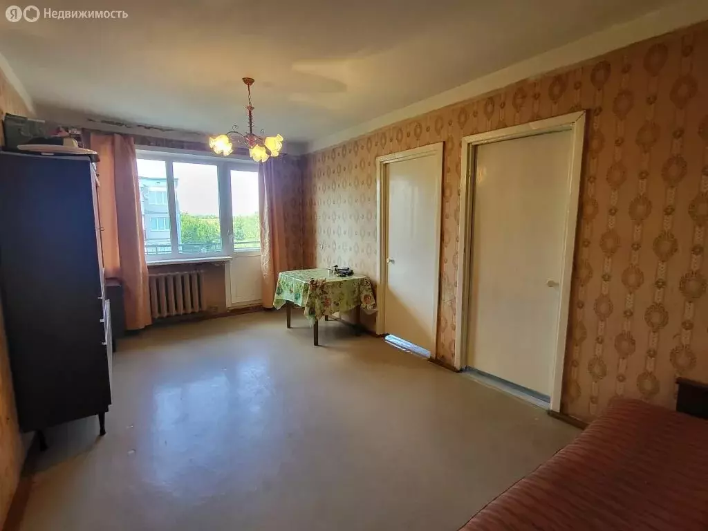 3-комнатная квартира: Кохма, Октябрьская улица, 58 (50 м) - Фото 1