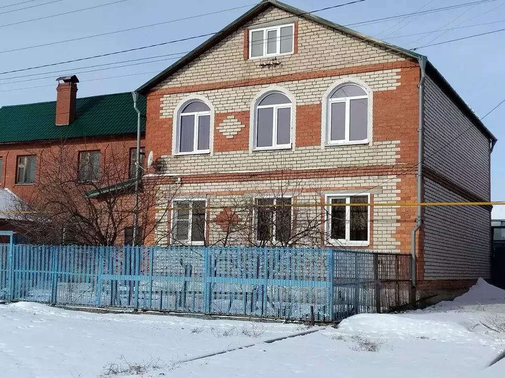 Дом в Самарская область, Ставропольский район, с. Выселки Советская ... - Фото 1