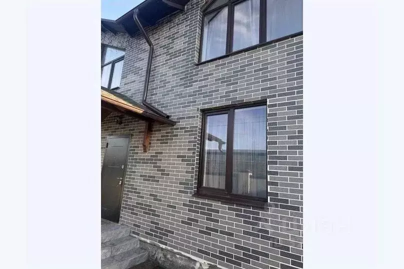 Дом в Ставропольский край, Минераловодский муниципальный округ, пос. ... - Фото 1