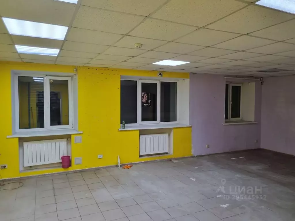 Помещение свободного назначения в Владимирская область, Ковров ул. ... - Фото 1