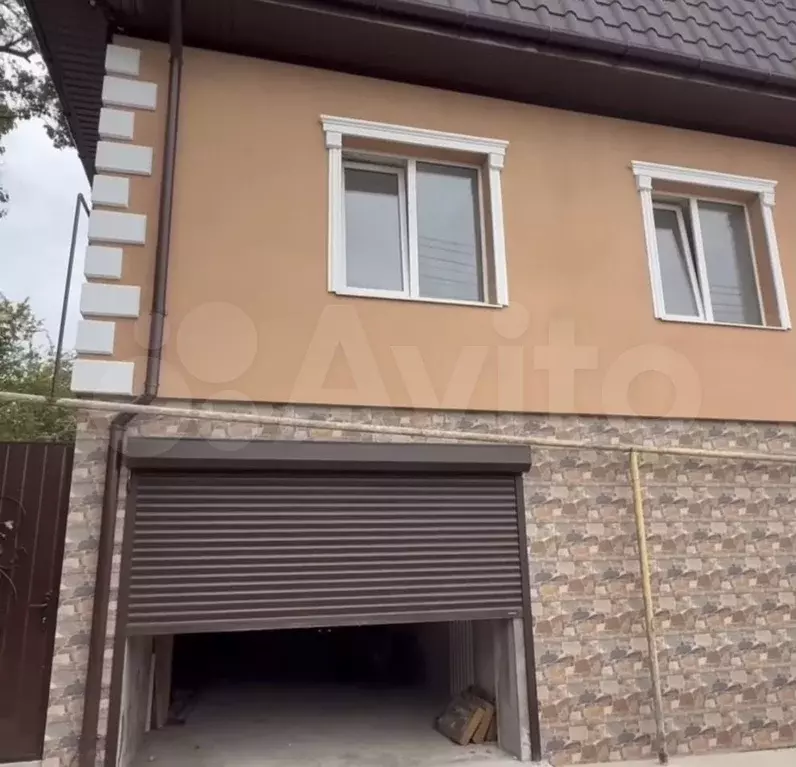 Дом 180 м на участке 4 сот. - Фото 0
