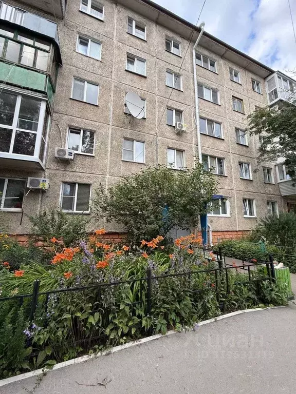 3-к кв. Омская область, Омск Заозерная ул., 11А (60.0 м) - Фото 0