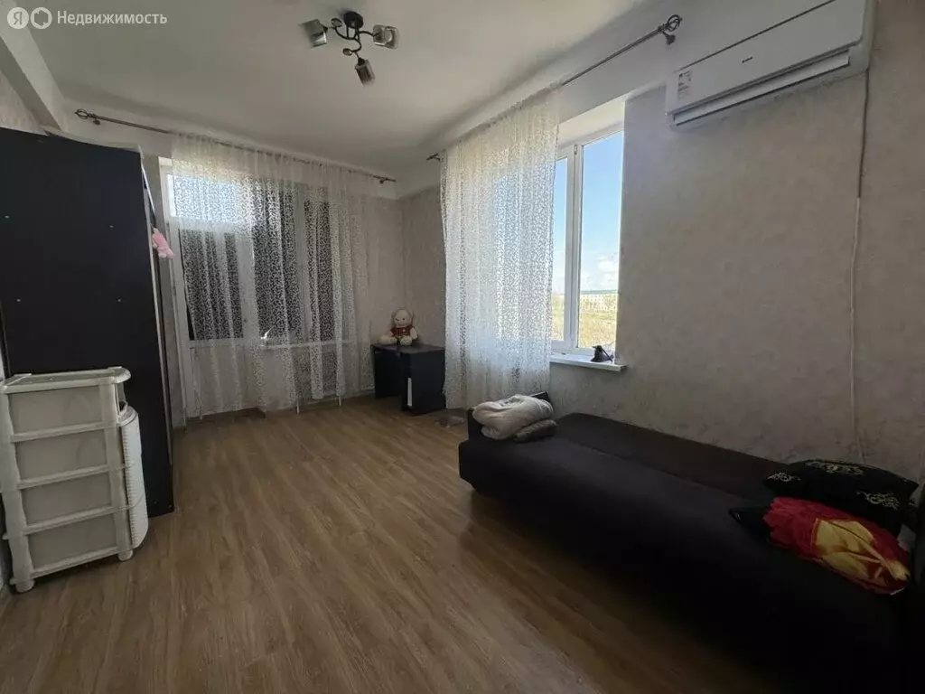 3-комнатная квартира: Махачкала, улица Вузовское Озеро, 17 (85 м) - Фото 1