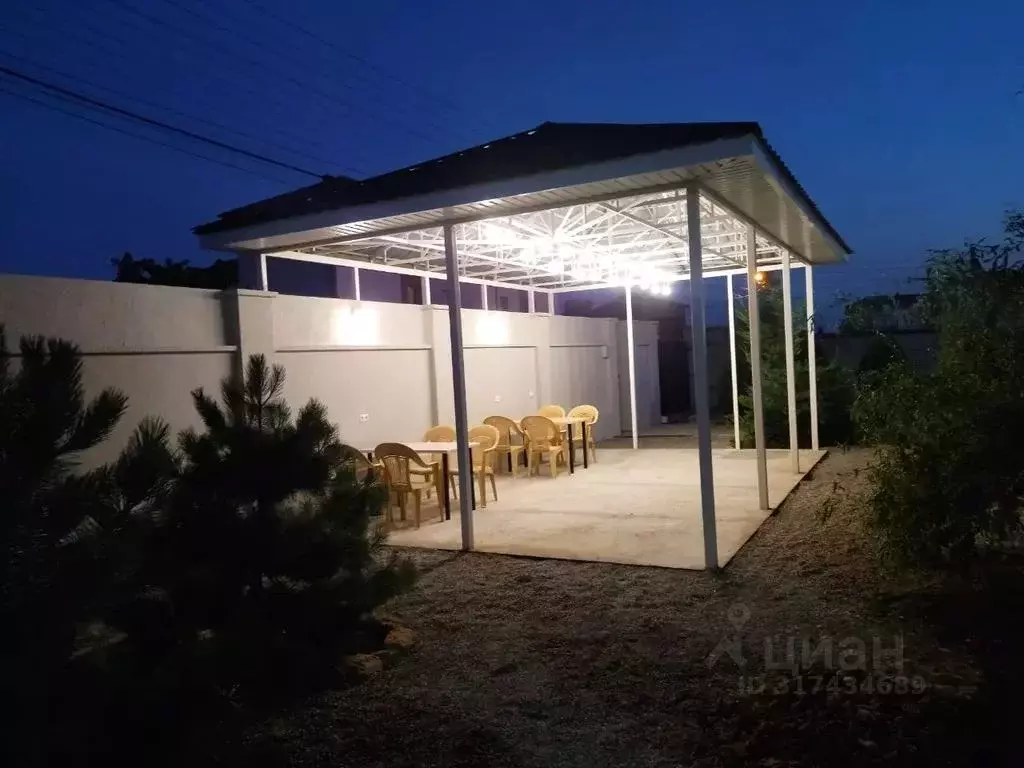 Дом в Крым, Евпатория городской округ, Заозерное пгт ул. ... - Фото 1
