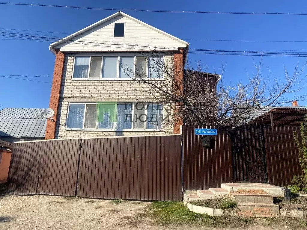 Дом в Саратовская область, Саратов Крестьянская ул., 14 (248 м) - Фото 0