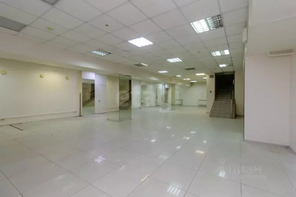 Помещение свободного назначения в Красноярский край, Красноярск ... - Фото 1