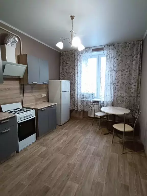 2-к. квартира, 65 м, 4/4 эт. - Фото 1