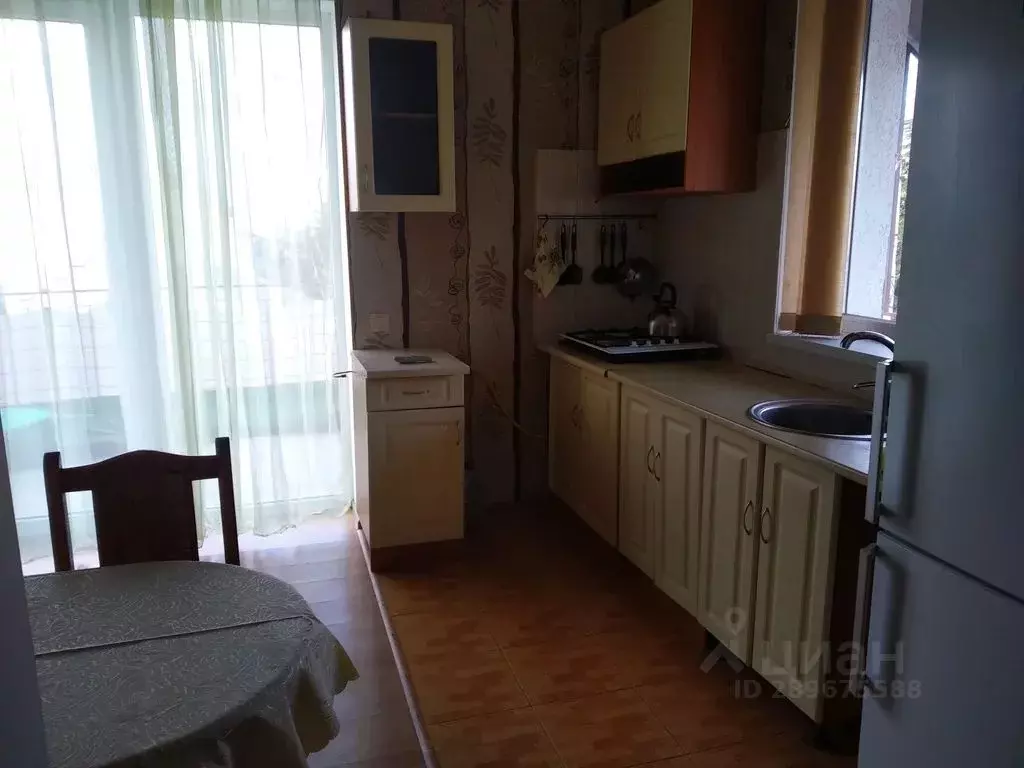 2-к кв. Севастополь ул. Железнякова, 8 (65.0 м) - Фото 1