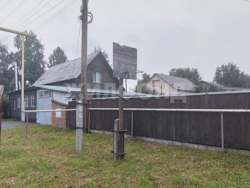 Дом в Новосибирская область, Новосибирск ул. Менжинского (80 м) - Фото 1