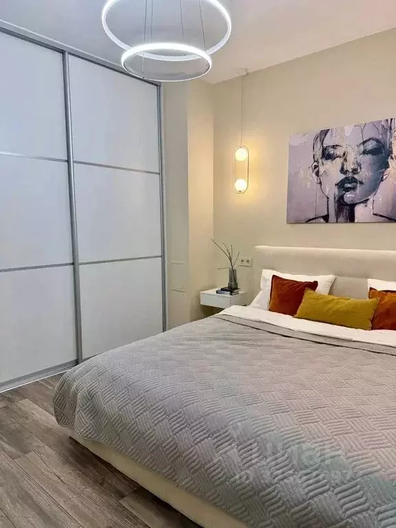 1-к кв. Тюменская область, Тюмень ул. 50 лет Октября, 4 (55.0 м) - Фото 2