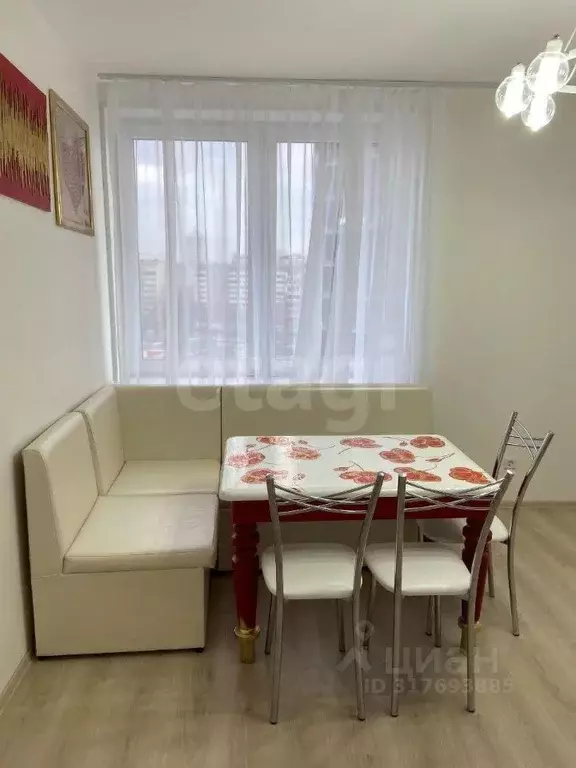 3-к кв. Свердловская область, Екатеринбург ул. Сулимова, 3 (76.0 м) - Фото 0