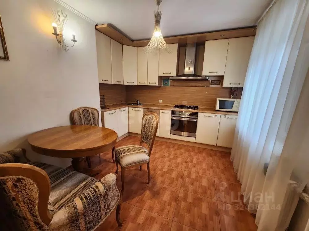 2-к кв. Пензенская область, Пенза ул. Калинина, 61 (71.1 м) - Фото 1