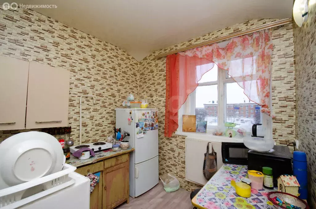 1-комнатная квартира: Заводоуковск, улица Дзержинского, 3 (29.6 м) - Фото 2