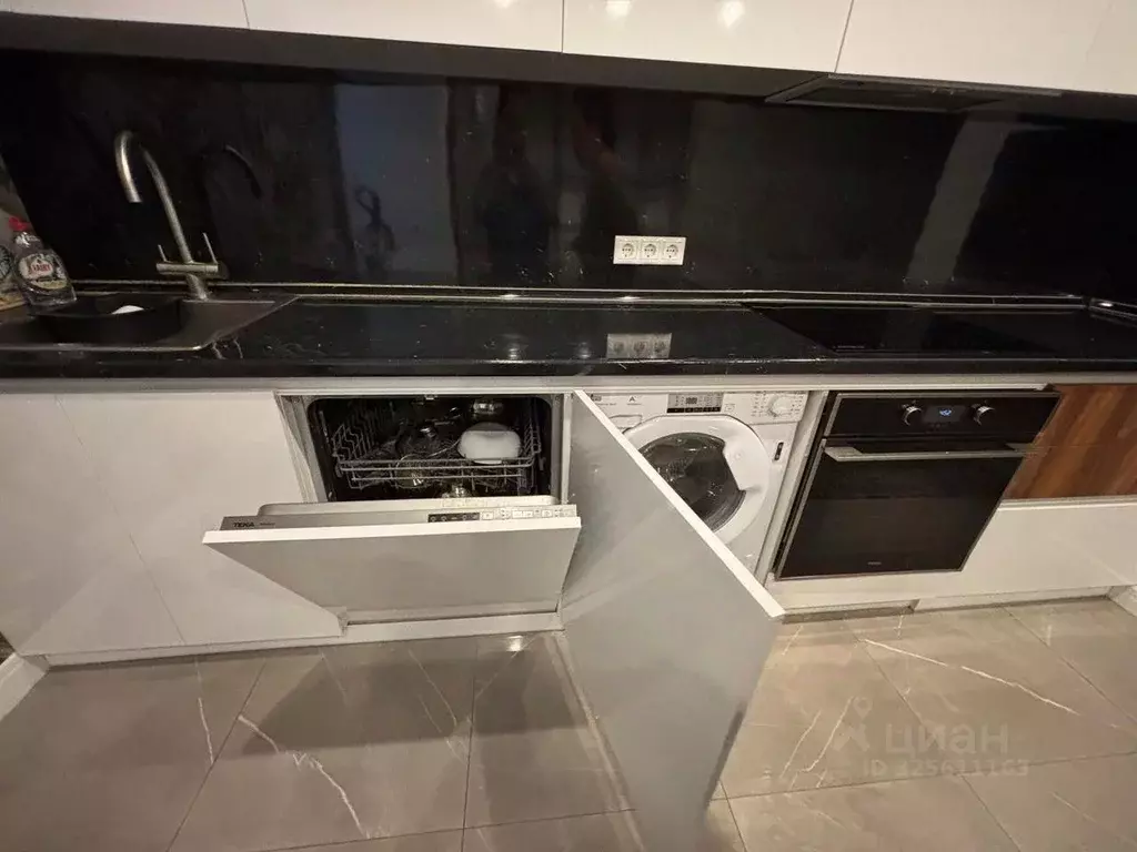 3-к кв. Москва ул. Мельникова, 3к1 (96.0 м) - Фото 2