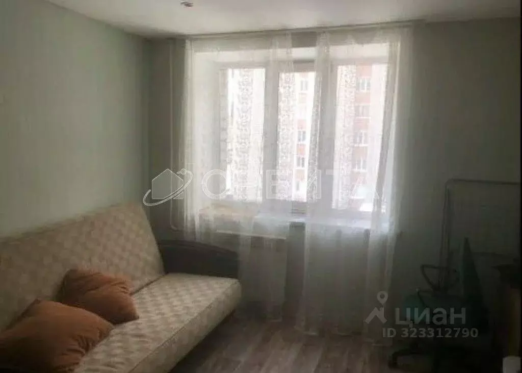 Студия Тюменская область, Тюмень ул. Республики, 246 (18.0 м) - Фото 1