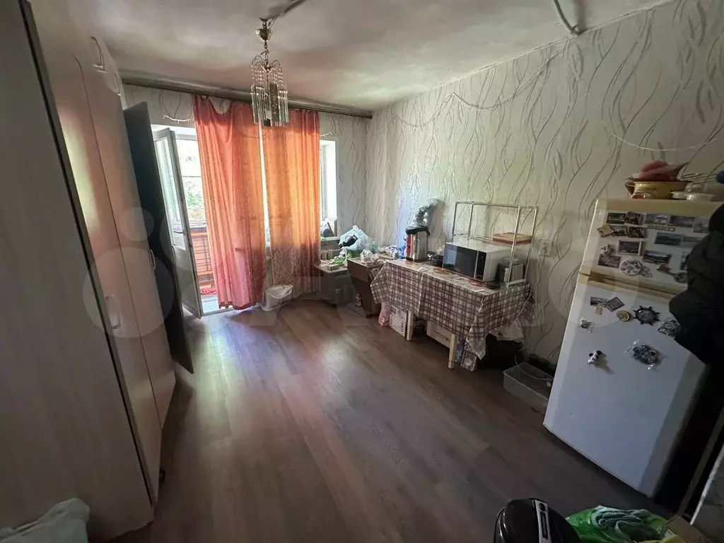 Комната 28 м в 5-к., 2/5 эт. - Фото 1