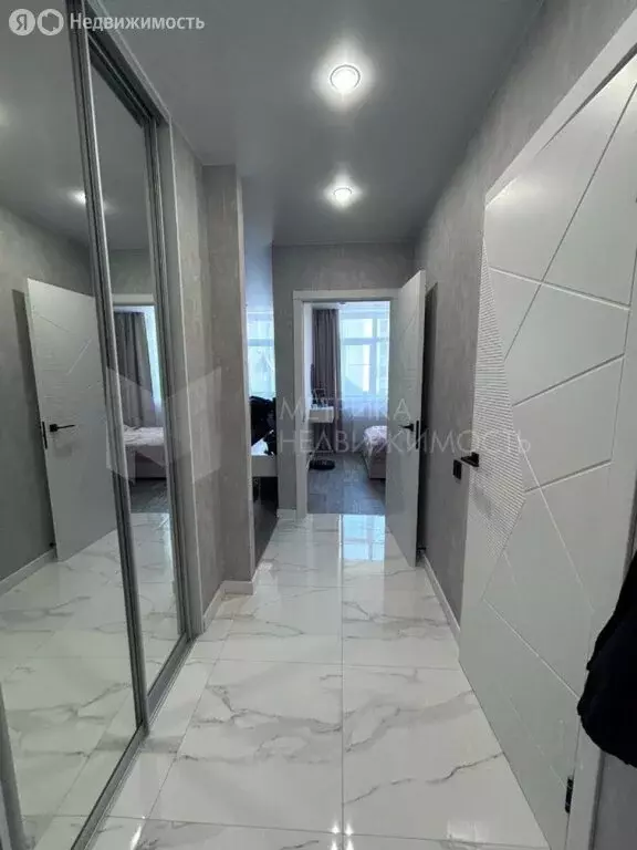 1-комнатная квартира: Тюмень, улица Первооткрывателей, 2 (37.46 м) - Фото 1