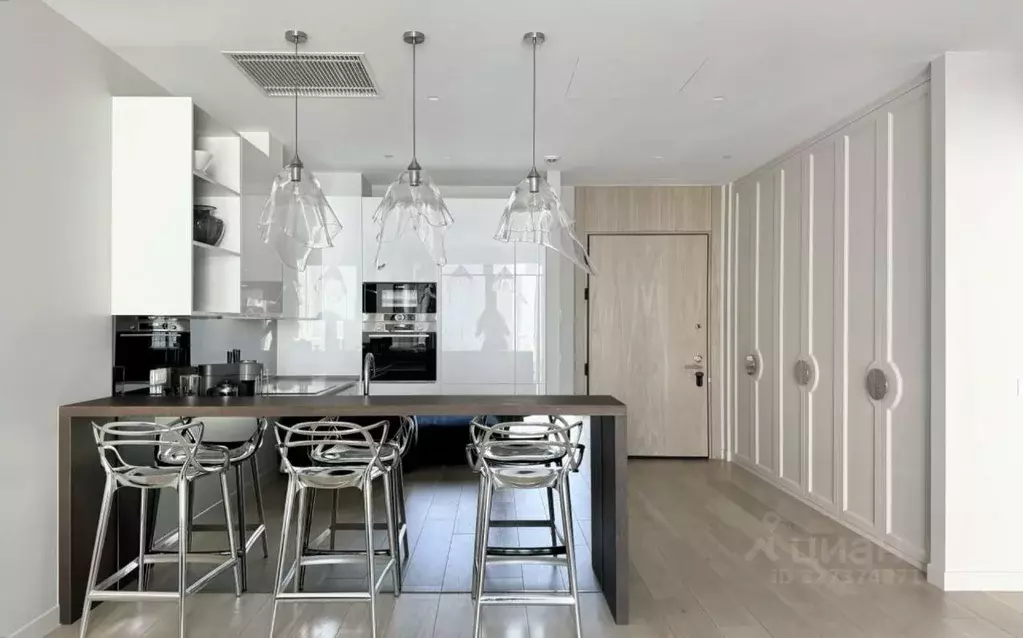 1-к кв. Москва 1-й Красногвардейский проезд, 22с1 (67.3 м) - Фото 1