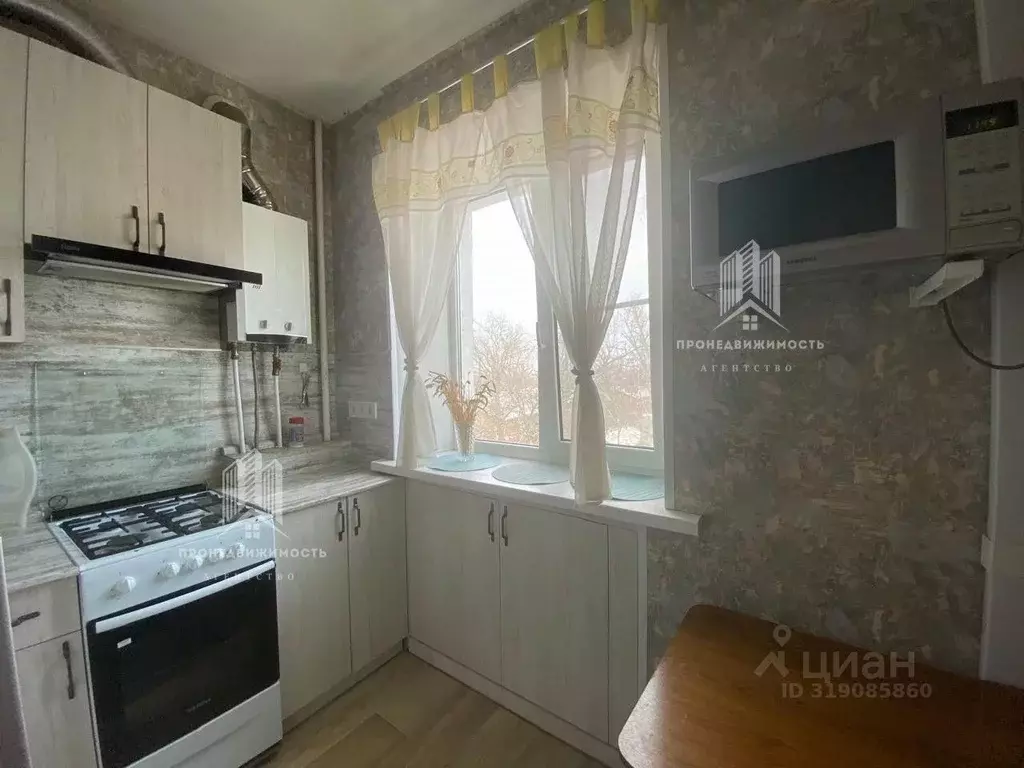 3-к кв. Ростовская область, Ростов-на-Дону Казахская ул., 71а (57.0 м) - Фото 0