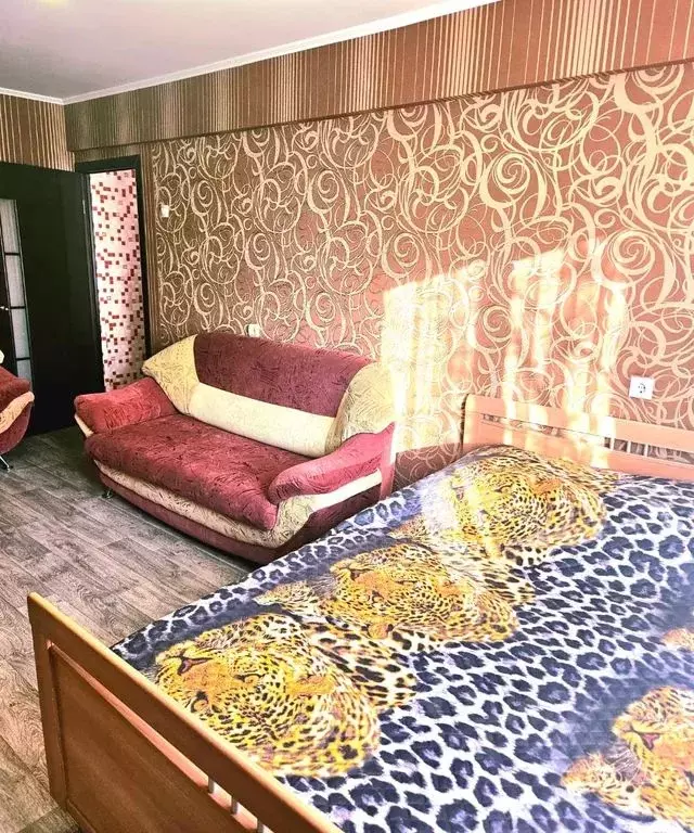 1-к кв. Омская область, Омск ул. 50 лет ВЛКСМ, 1 (33.0 м) - Фото 2