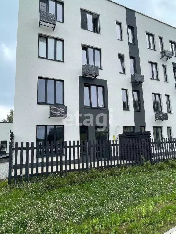 2-к кв. Калужская область, Калуга ул. Белые Росы, 3 (54.78 м) - Фото 0