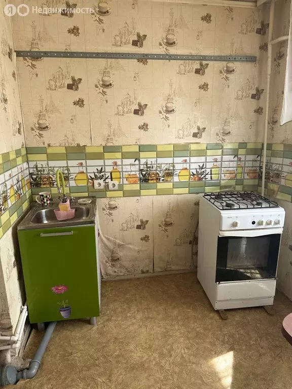 1-комнатная квартира: Энгельс, проспект Химиков, 3/1 (28 м) - Фото 0