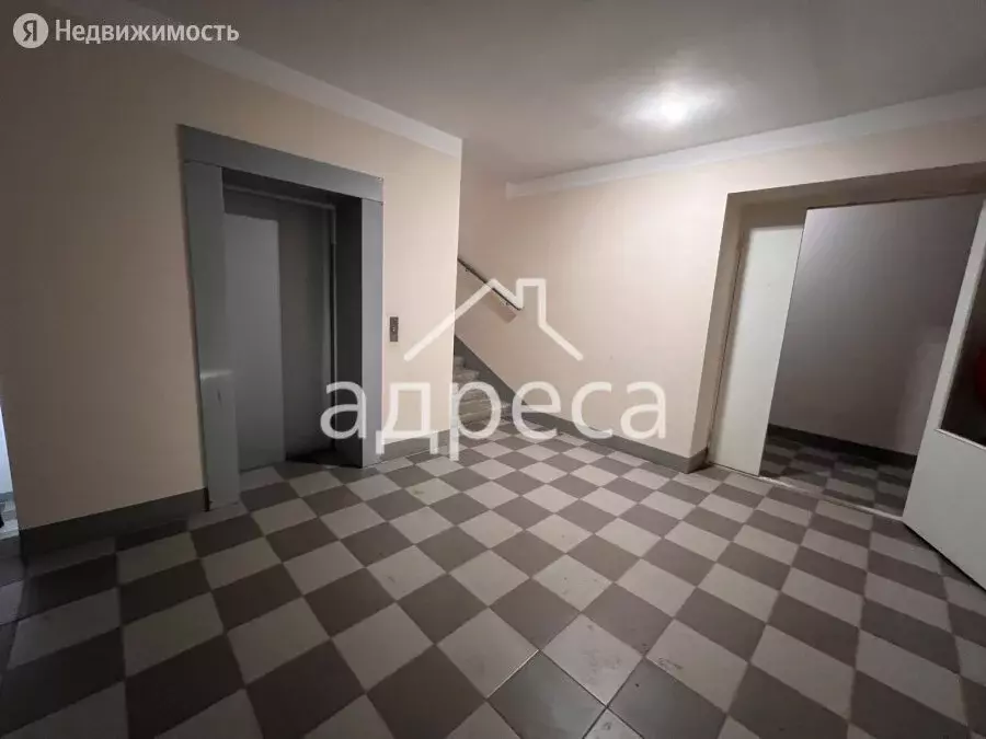 1-комнатная квартира: посёлок Придорожный, жилой район Южный Город - . - Фото 0