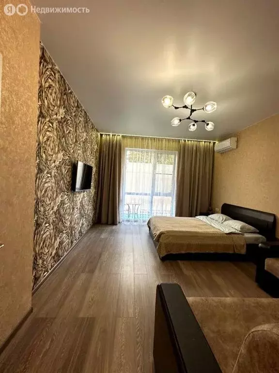 1-комнатная квартира: Геленджик, улица Мира, 44лит4 (71 м) - Фото 1