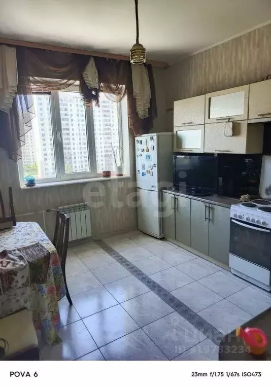 2-к кв. Курская область, Курск просп. Вячеслава Клыкова, 60 (74.0 м) - Фото 0