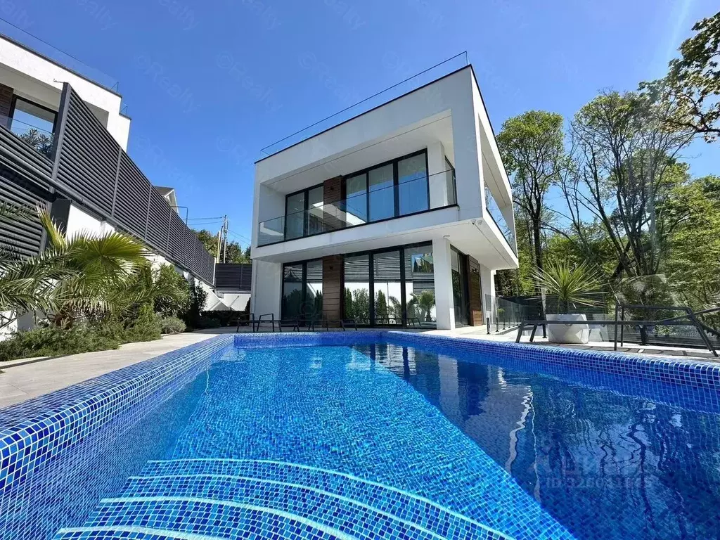 Дом в Краснодарский край, Сочи Благодатная ул. (200 м) - Фото 1