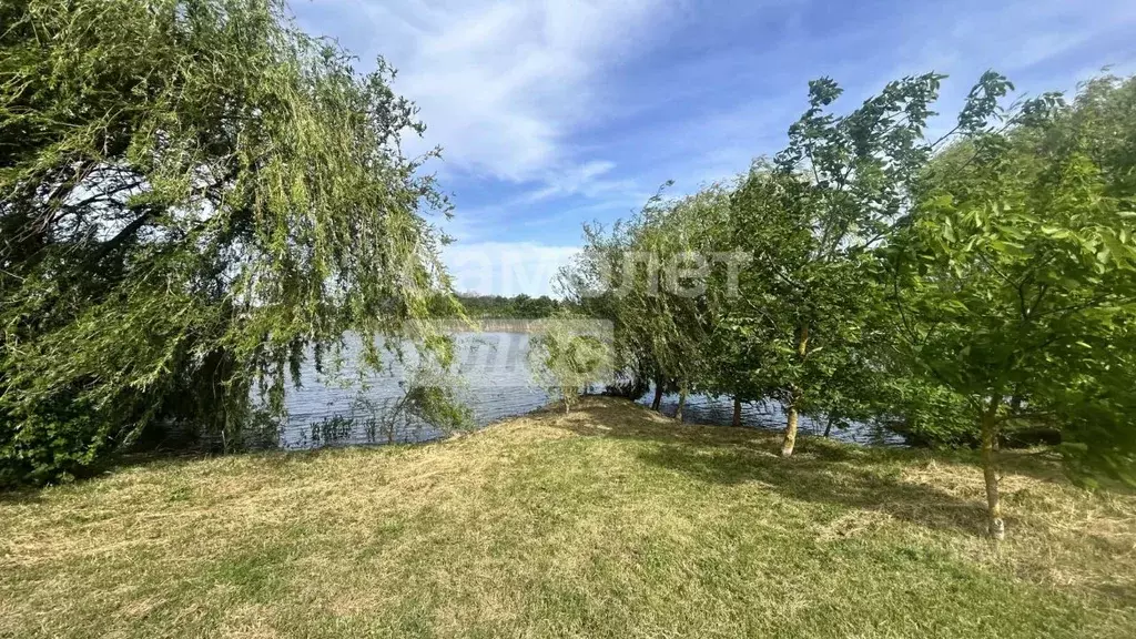 Дом в Краснодарский край, Динской район, с. Красносельское, Молодежный ... - Фото 1