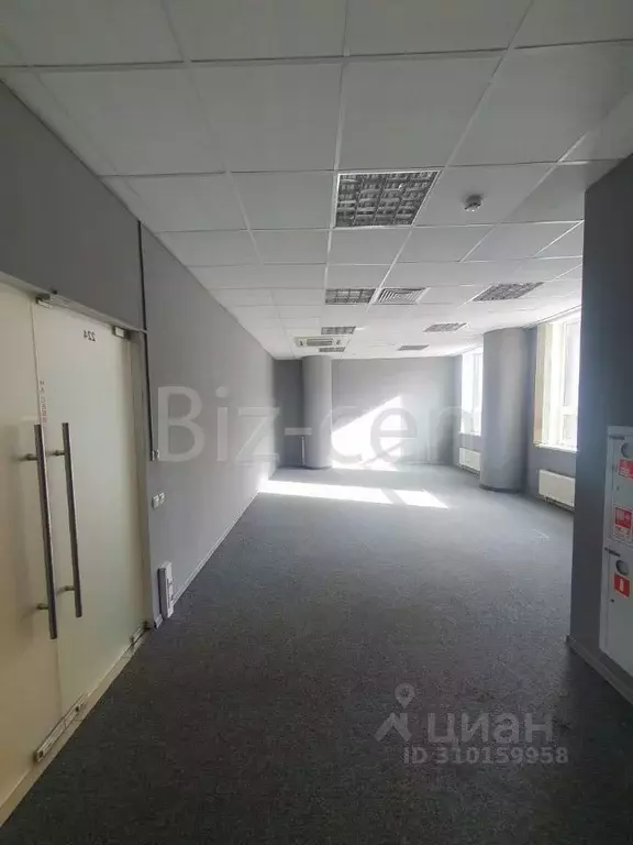 Офис в Московская область, Химки городской округ, д. Дубровки ул. ... - Фото 1