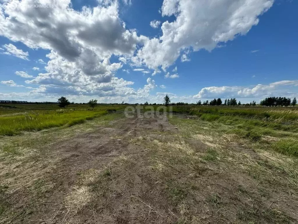 Участок в село Подстепки, улица имени Александра Тюгаева (11.7 м) - Фото 0