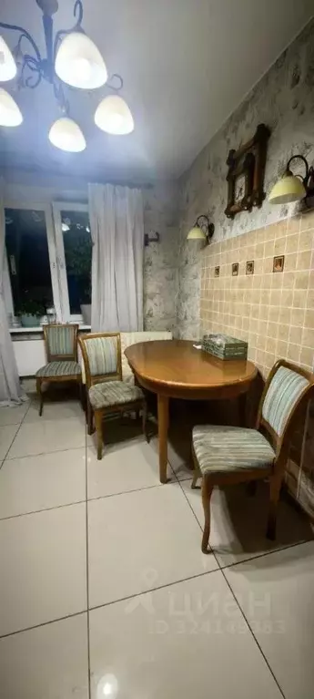 3-к кв. Красноярский край, Красноярск Светлогорская ул., 27Г (75.0 м) - Фото 0