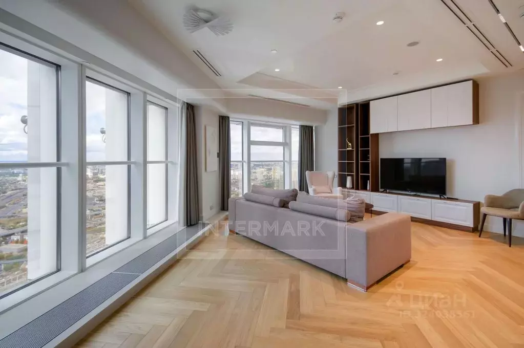 2-к кв. Москва 1-й Красногвардейский проезд, 15 (65.0 м) - Фото 1