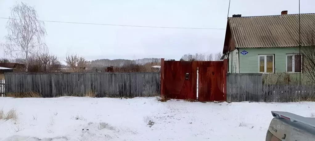 Дом в Омская область, Марьяновский район, д. Васильевка Школьная ул., ... - Фото 1