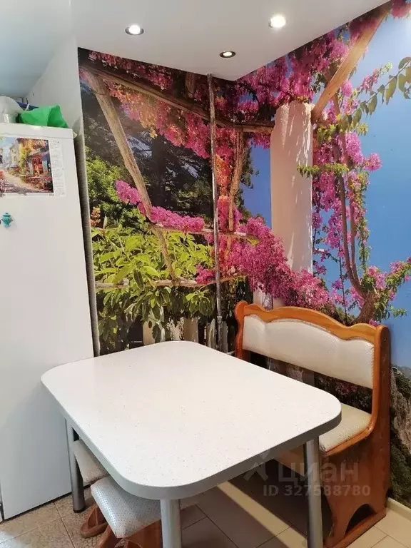 3-к кв. Тюменская область, Тюмень ул. Циолковского, 15 (61.9 м) - Фото 1