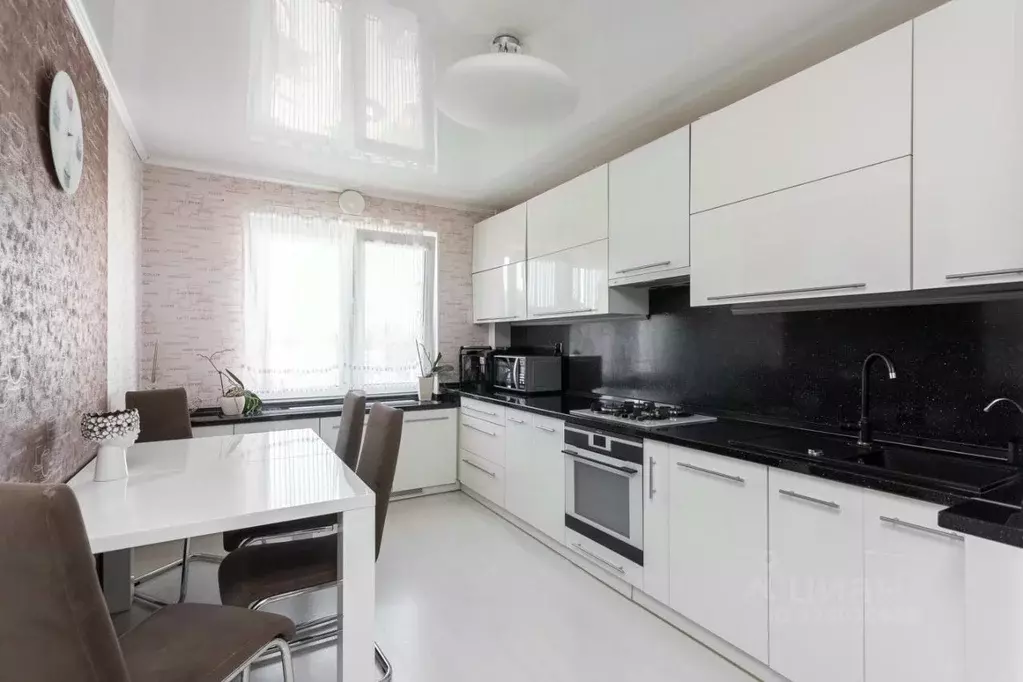 3-к кв. Калининградская область, Янтарный пгт ул. Советская, 110В ... - Фото 1